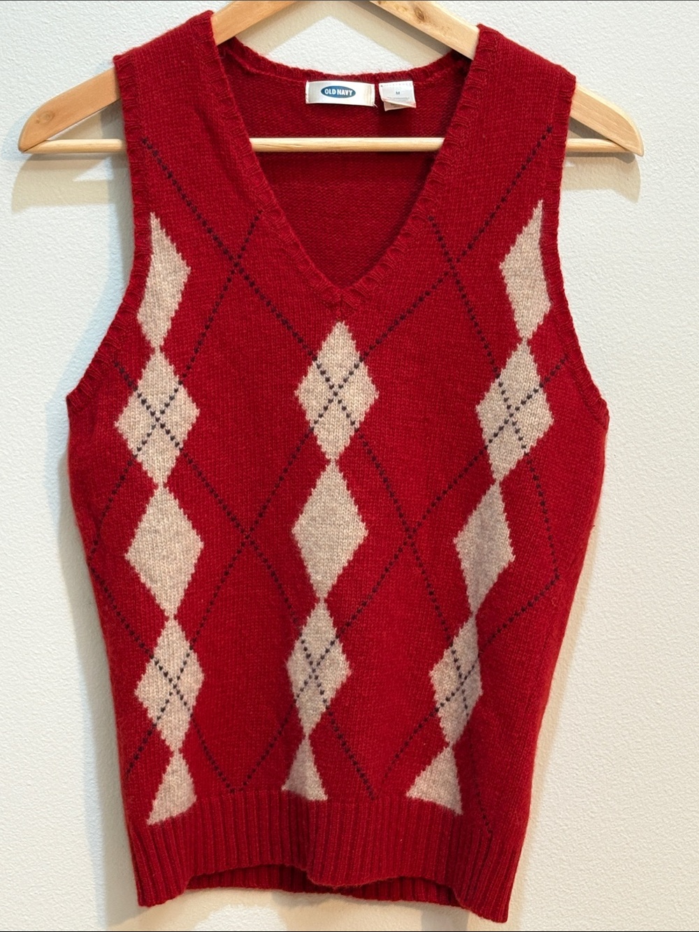 Old Navy Red Argyle V-Neck Sweater Vest with Cream Diamonds